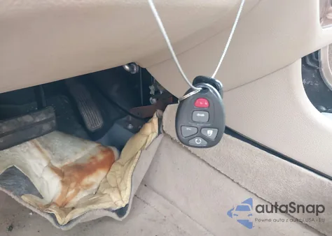 2007 Cadillac Dts Luxury I z USA, uszkodzony, nr VIN 1G6KD57Y57U129301